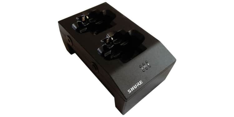 Shure sbc200 cargador doble tipo dock, permite la carga directa de transmisores/re