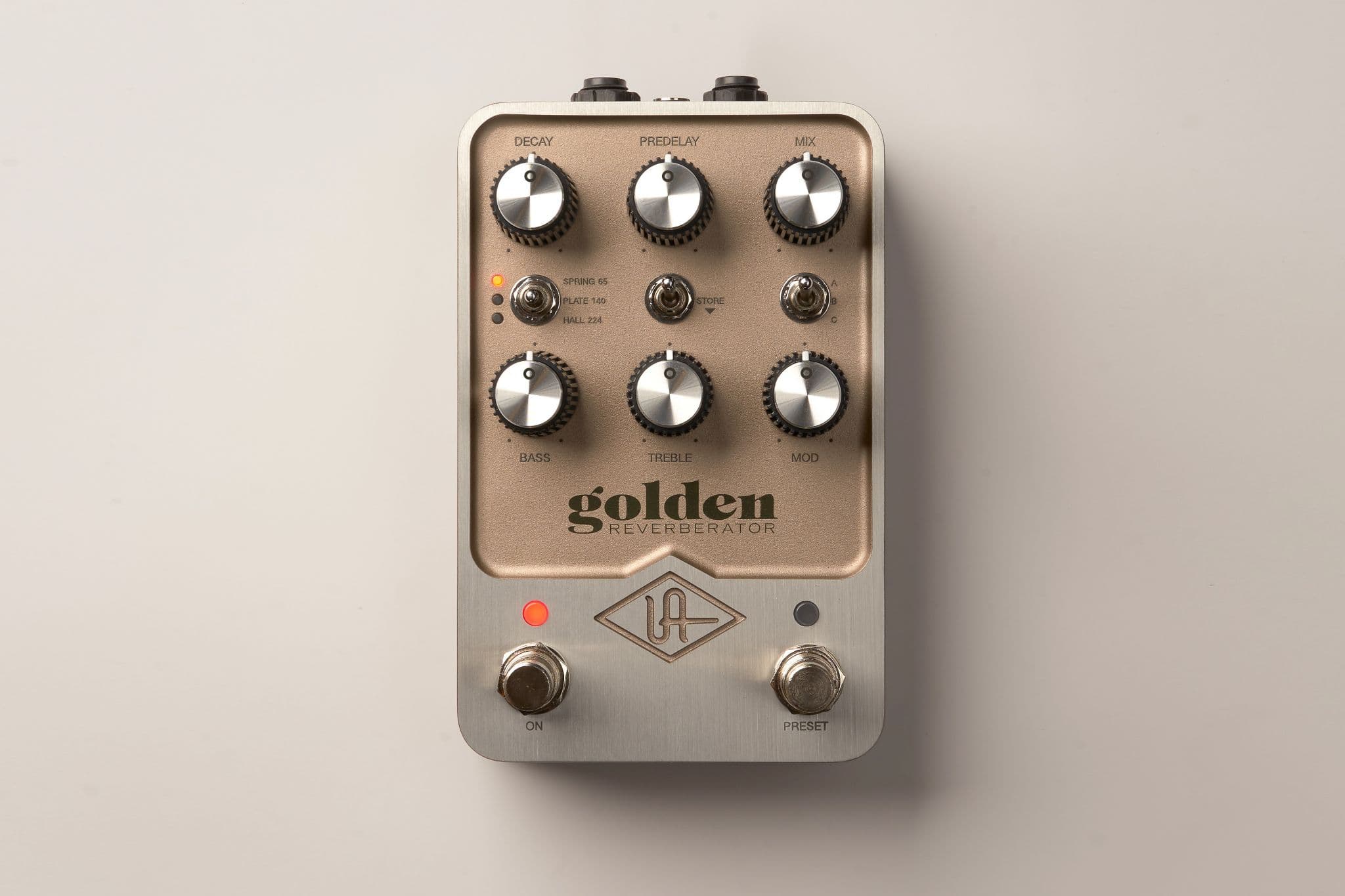 Universal Audio Golden Reverberator Pedal de Efectos