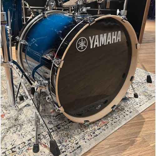 Yamaha SBB1815 Stage Custom Deep Blue Sunburst Bombo Batería SBB1815 DEEP BLUE SUNBURST